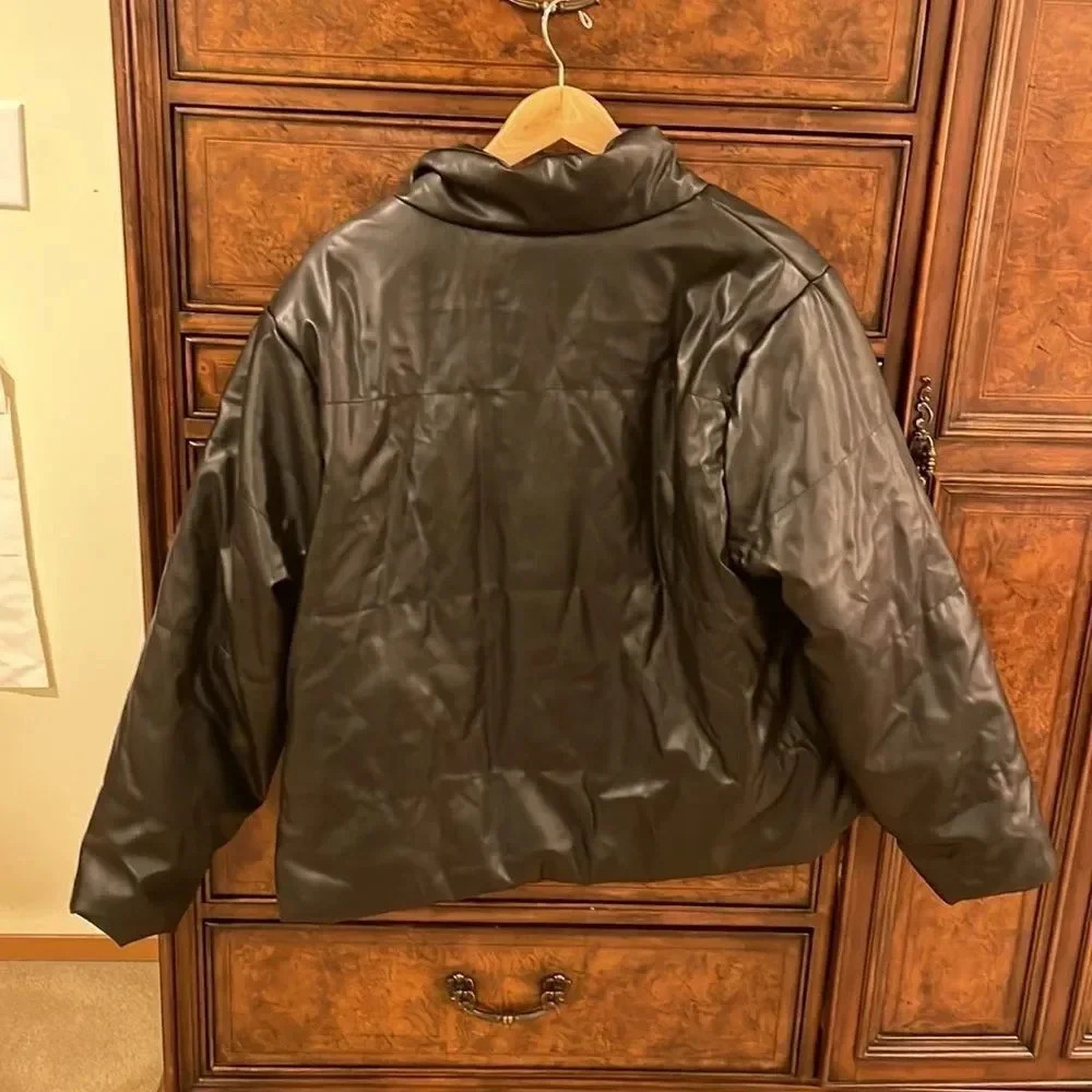 NWT Ci Sono faux leather and fur bomber woman’s jacket - Picture 10 of 14